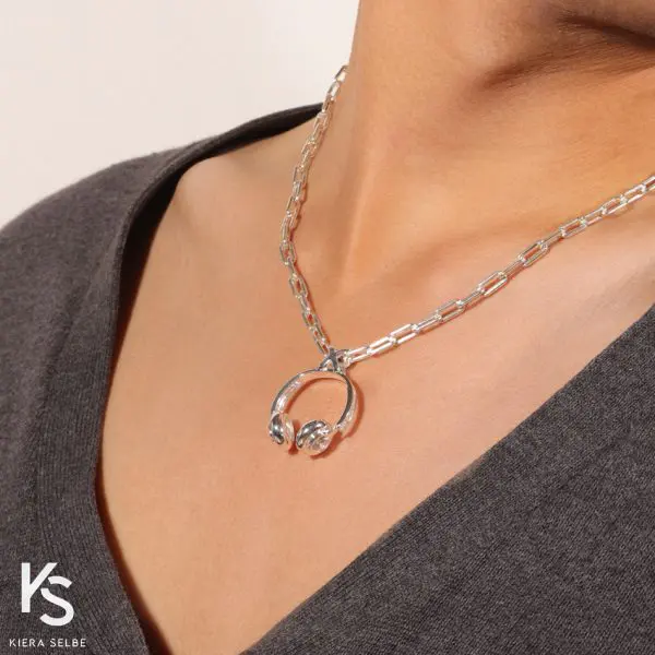Headphone Pendant White - Image 2